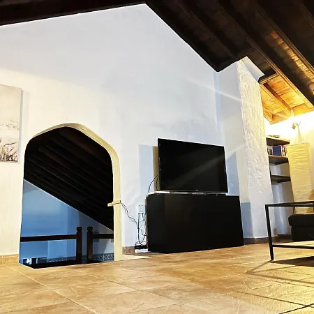 With Heated Pool ヴィラ Nazaret