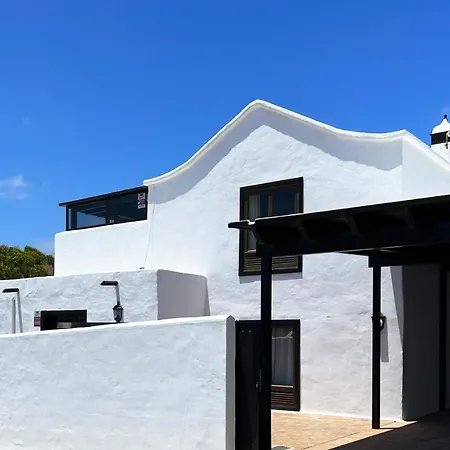 Villa With Heated Pool Nazaret