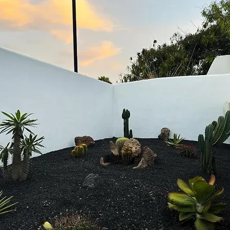 Villa With Heated Pool *