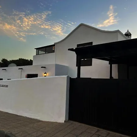 Villa With Heated Pool Nazaret